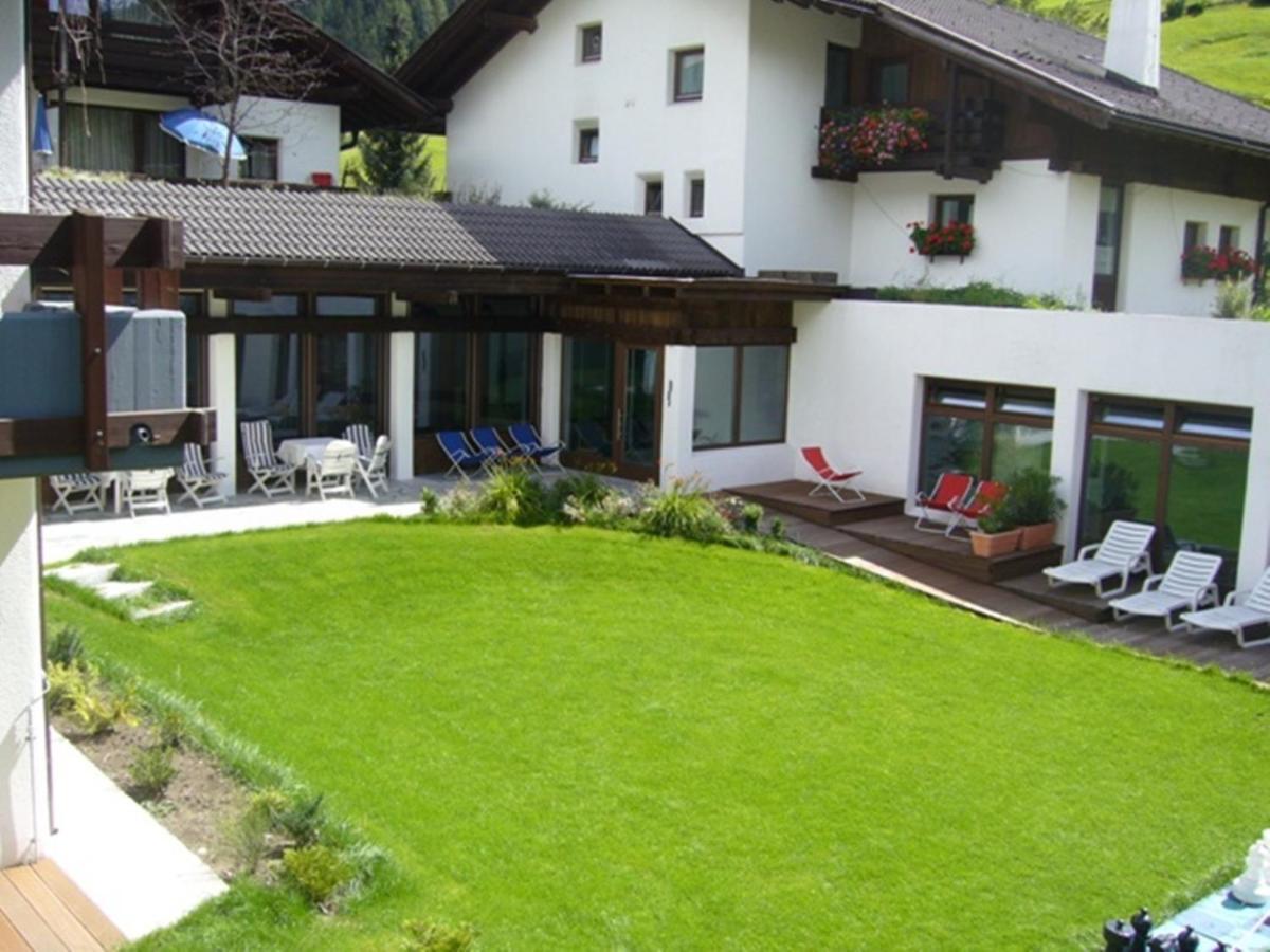 Residence Silvester Racines Kültér fotó